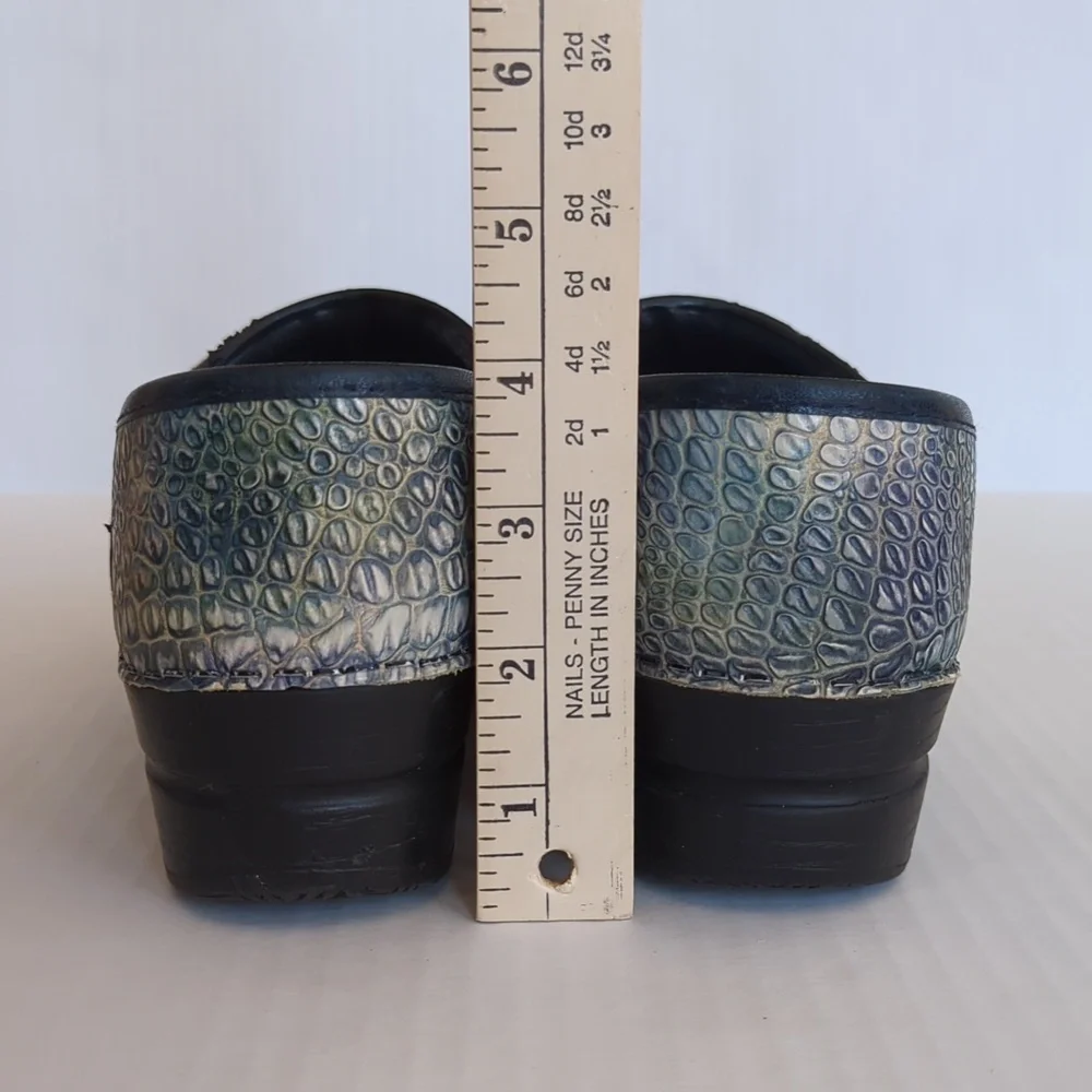 Sanita Reptile Embossed Leather Slip On Clogs EU 39 Blue Green - Picture 15 of 16